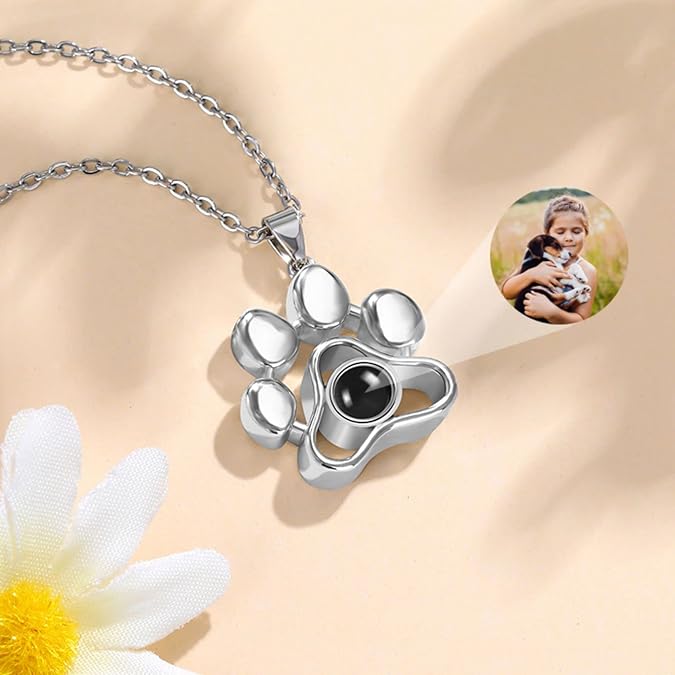 Collar Personalizable con Forma de Huella